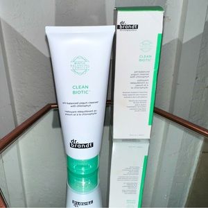 SOLD Dr. Brandt clean biotic pH-balanced yogurt cleanser